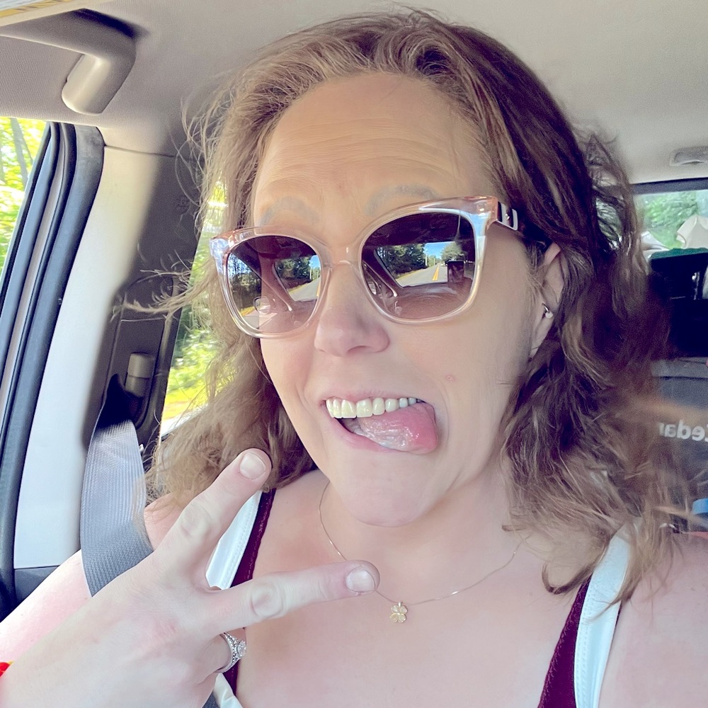 Meet your Posher, Melissa